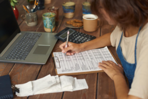 How to Track Expenses in 3 Easy Steps and Not Fail at Budgeting Again